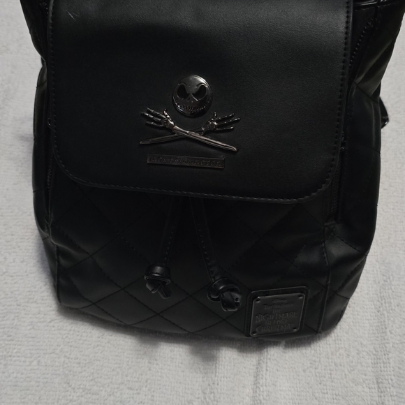 Loungefly Disney The Nightmare Before Christmas Jack
Skellington Quilted Convert - Picture 1 of 3